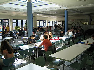 Coimbra: Estudantes vão ocupar uma cantina para exigirem serviço de refeições aos fins de semana